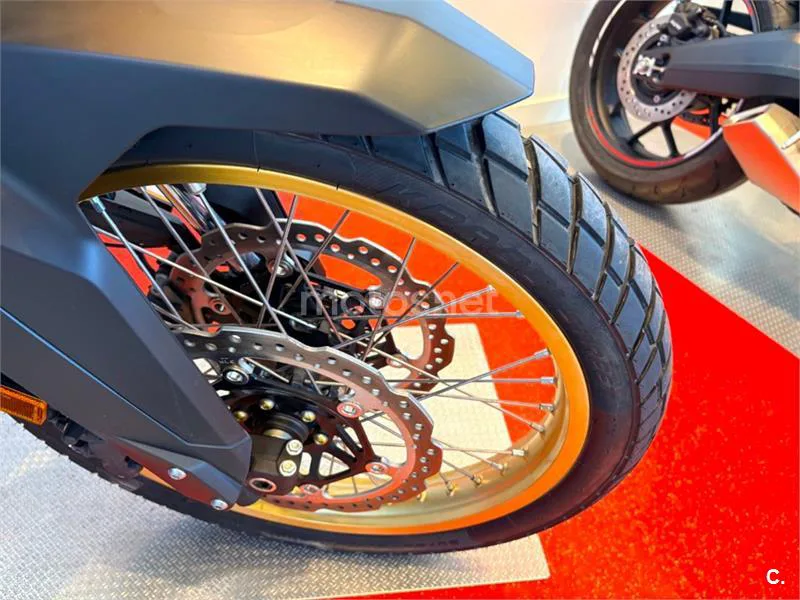 Honda XL 750 Transalp – Vista 4