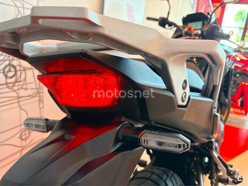 Honda XL 750 Transalp – Vista 8