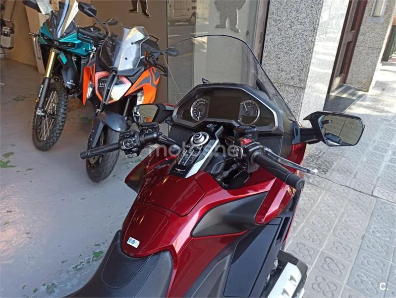 Honda GL 1800 Gold Wing – Vista 4