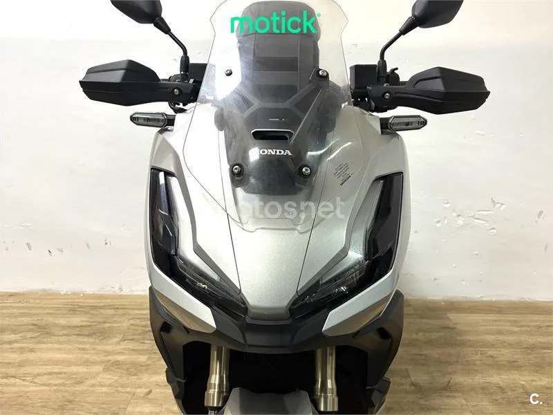 Honda ADV 350 – Vista 8