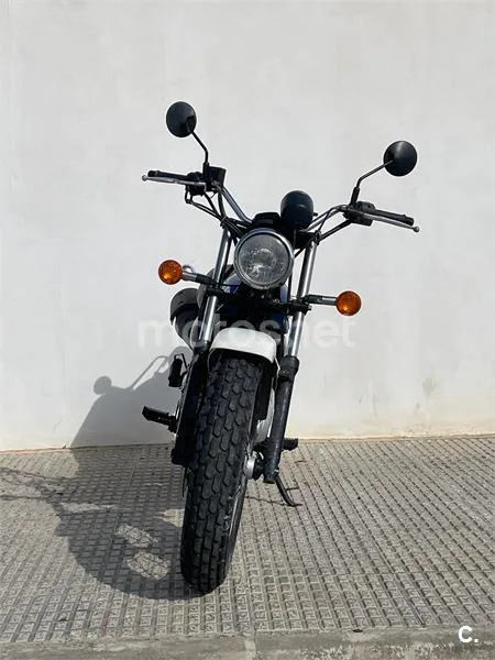 Suzuki VanVan 125 – Vista 2