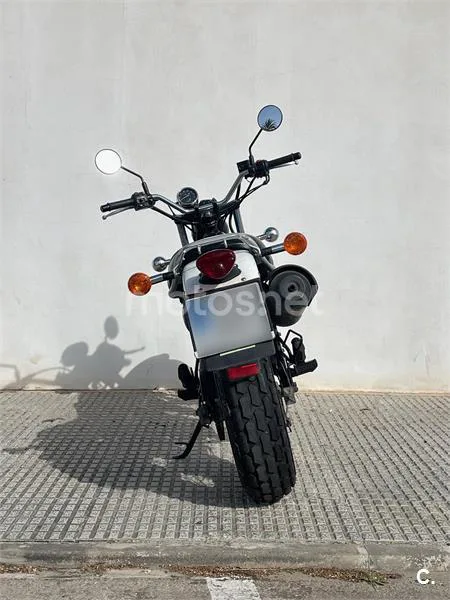 Suzuki VanVan 125 – Vista 3