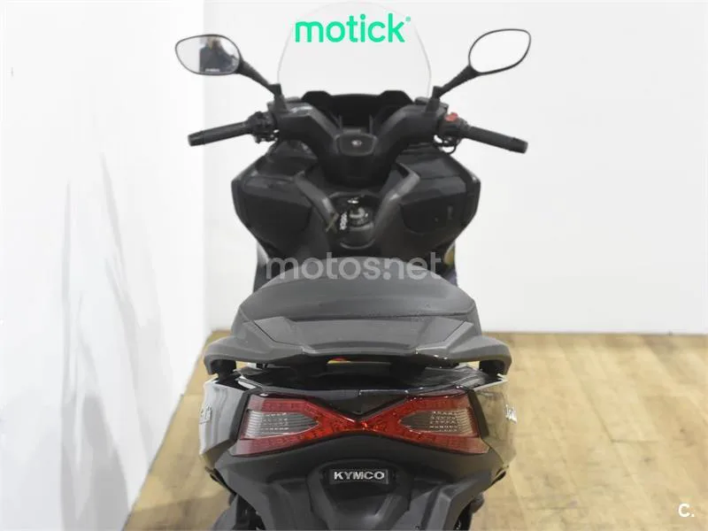 Kymco Grand Dink 125 – Vista 6