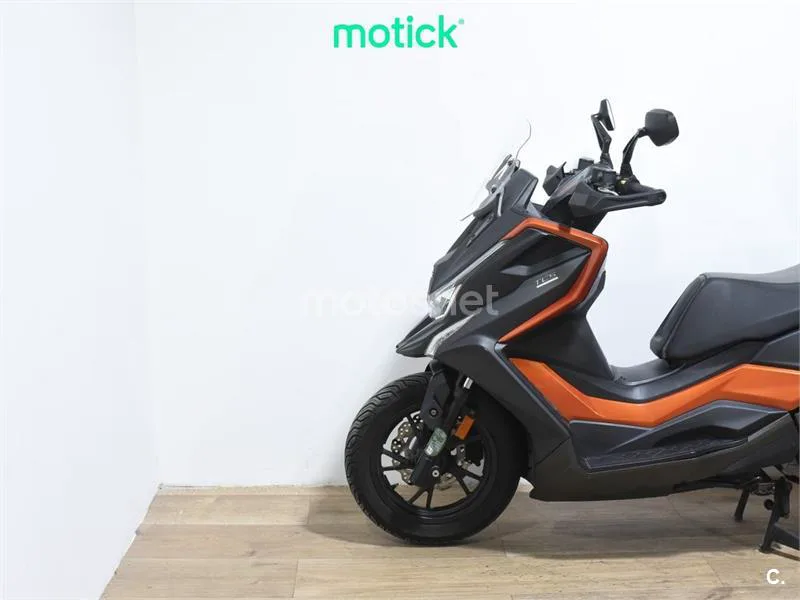 Kymco DTX 350 – Vista 8