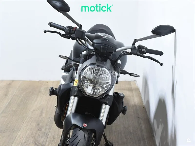 Ducati Monster 821 – Vista 11