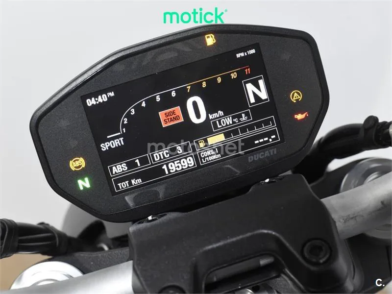 Ducati Monster 821 – Vista 5