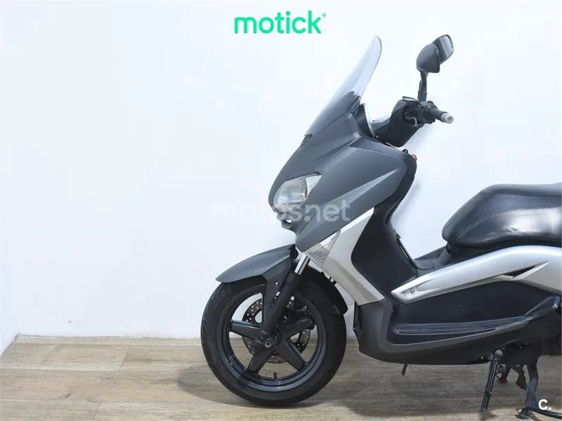 Yamaha XMAX 125 – Vista 8