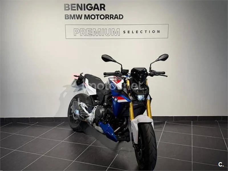 BMW F 900 R – Vista 3