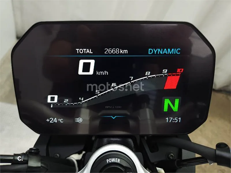 BMW F 900 R – Vista 8
