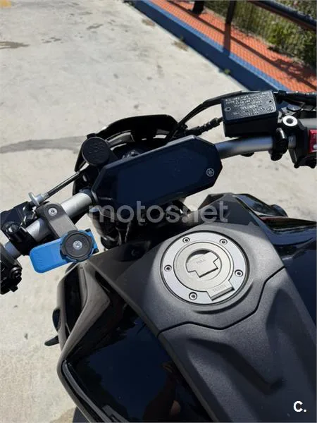 Yamaha MT-07 – Vista 7
