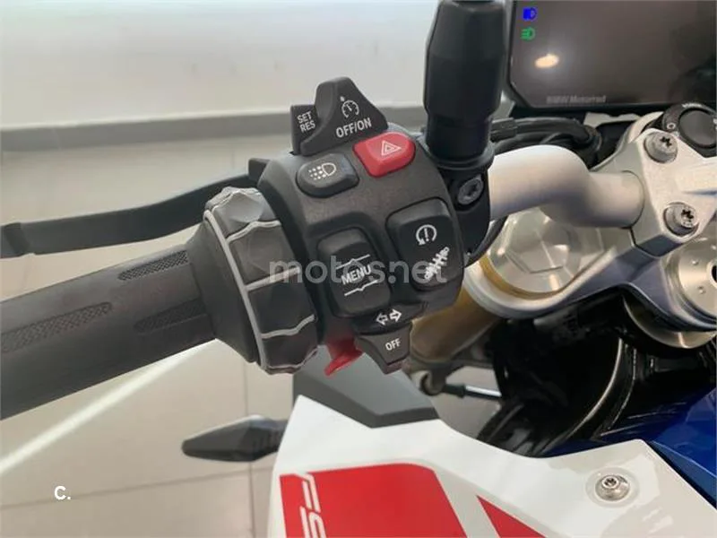 BMW F 900 R – Vista 7