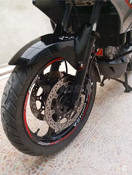Suzuki V-Strom 650 – Vista 8