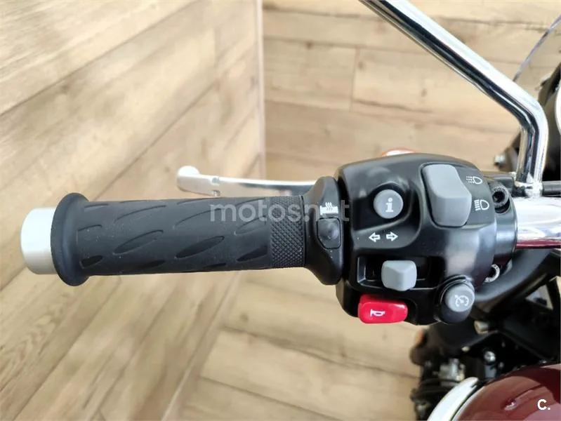 Triumph Bonneville T120 – Vista 15