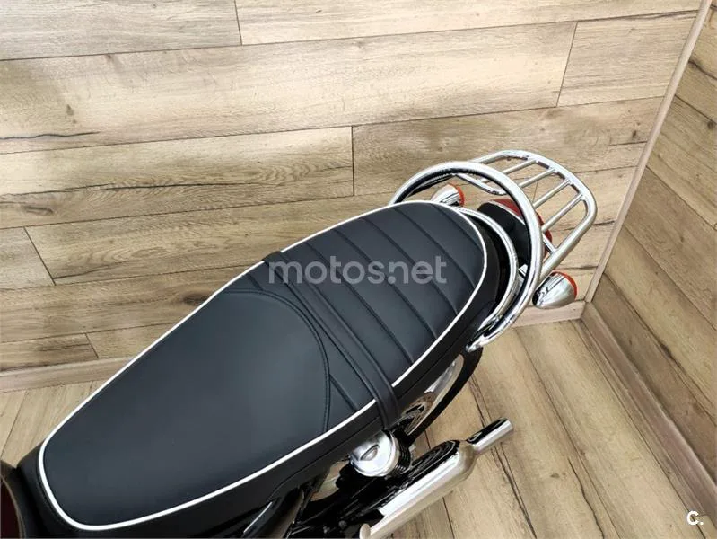 Triumph Bonneville T120 – Vista 19