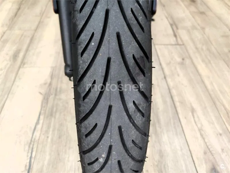 Triumph Bonneville T120 – Vista 25