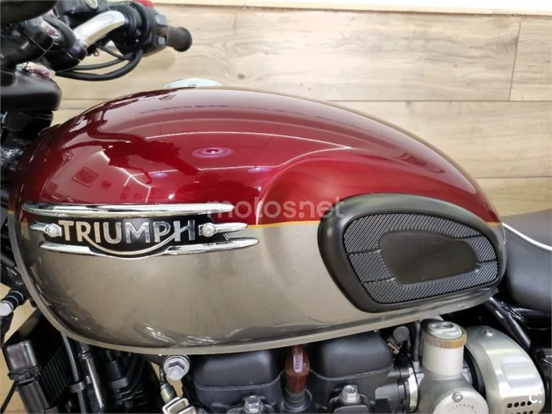 Triumph Bonneville T120 – Vista 10