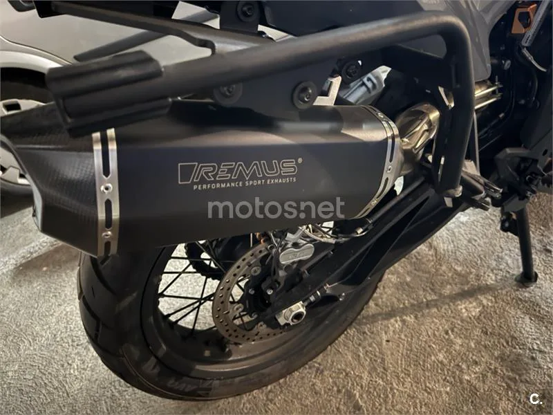 KTM 890 – Vista 6
