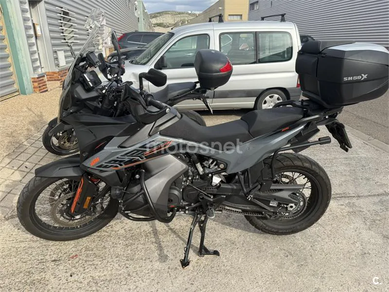 KTM 890 – Vista 10