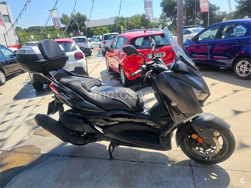 Yamaha XMAX 400 – Vista 3