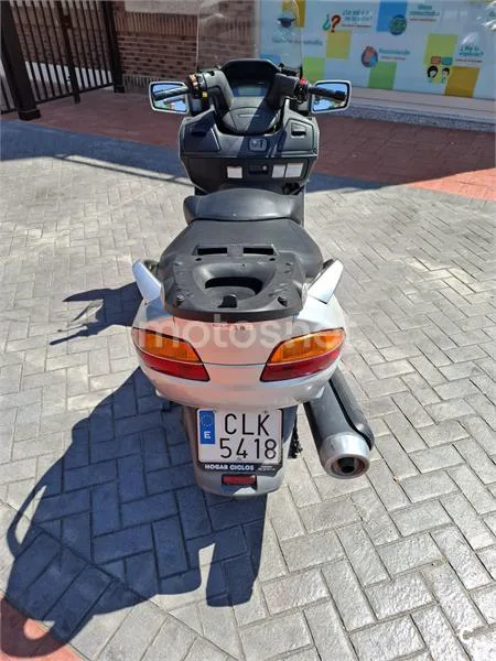 Suzuki Burgman 650 2300 € 2003 La Rioja - 2