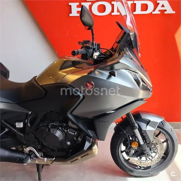 Honda NT1100 – Vista 14