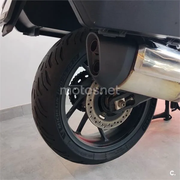 Honda NT1100 – Vista 19