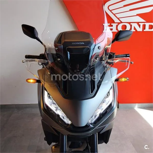 Honda NT1100 – Vista 5
