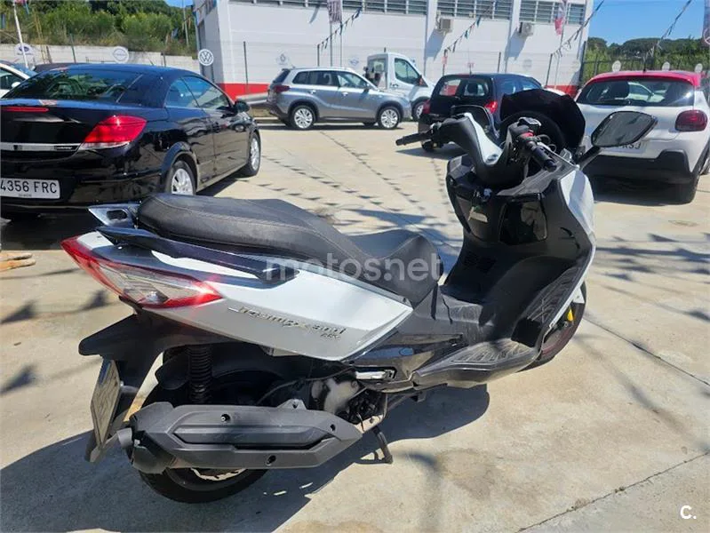 SYM Joymax 300 – Vista 5
