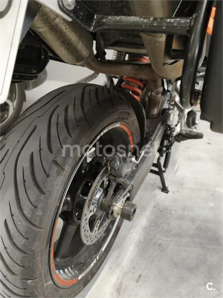 KTM 990 SM – Vista 5