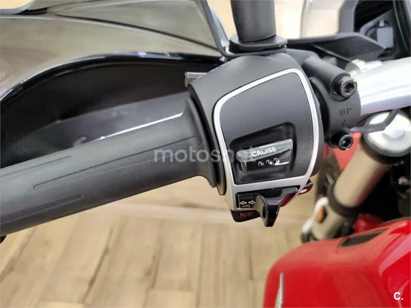 Moto Guzzi V85 TT – Vista 15