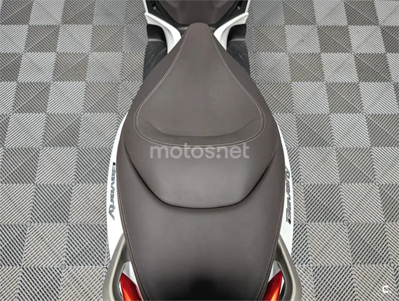 Piaggio Beverly – Vista 9