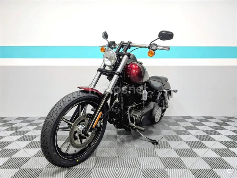 Harley-Davidson Dyna Street Bob – Vista 4