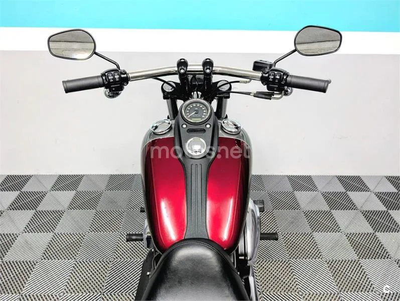 Harley-Davidson Dyna Street Bob – Vista 8