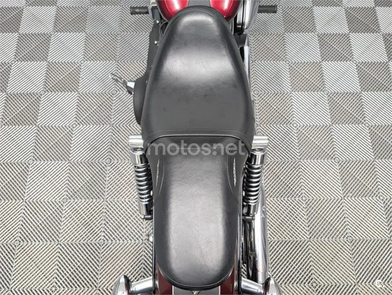 Harley-Davidson Dyna Street Bob – Vista 9