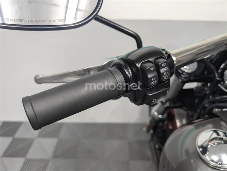 Harley-Davidson Dyna Street Bob – Vista 10