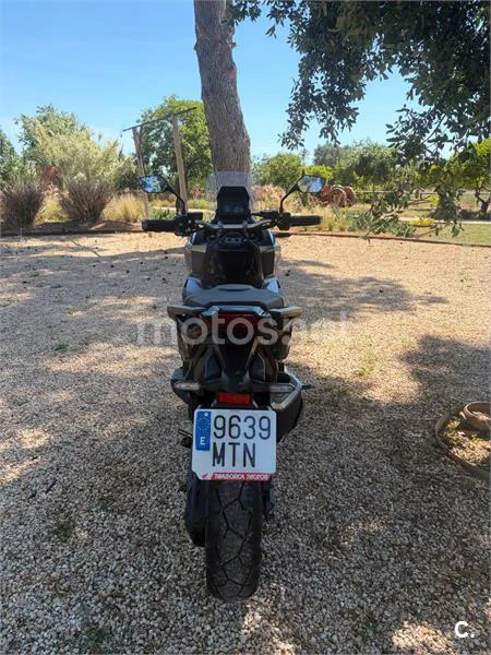 Honda X-ADV - Vista 8