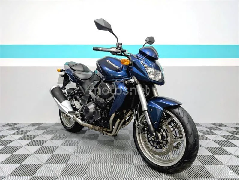 Kawasaki Z750 – Vista 3