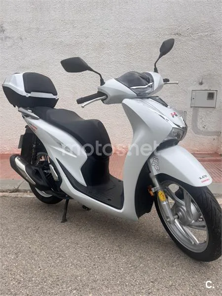 Honda SH 125i – Vista 2