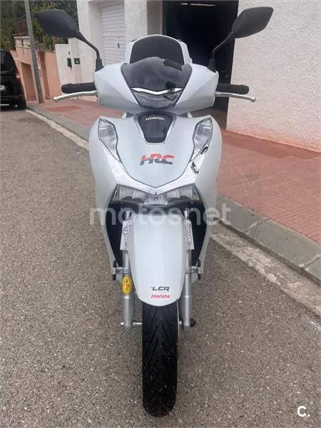 Honda SH 125i – Vista 3