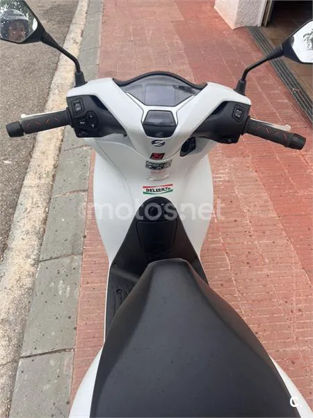 Honda SH 125i – Vista 5
