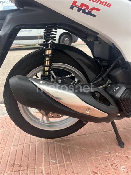 Honda SH 125i – Vista 9