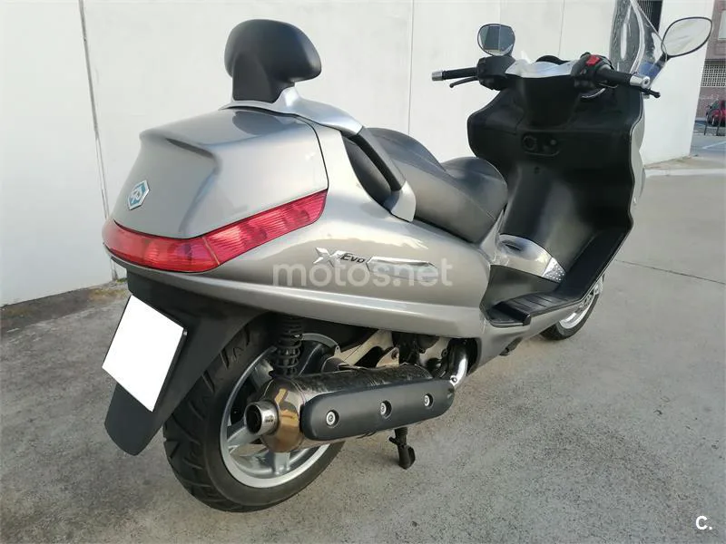 Piaggio X EVO 400 – Vista 7