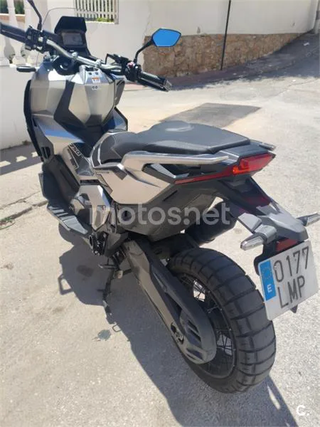 Honda X-ADV – Vista 4