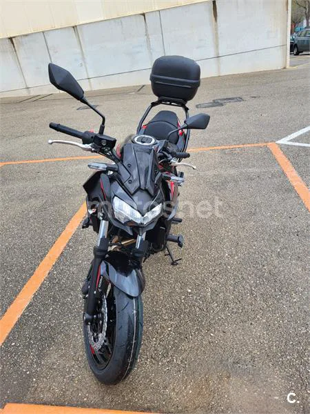 Kawasaki Z650 - Vista 3