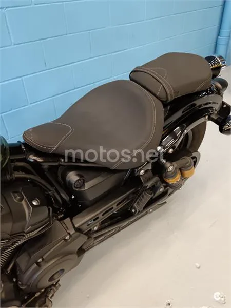 Yamaha XV 950 Racer – Vista 15