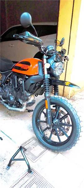 Ducati Scrambler – Vista 2