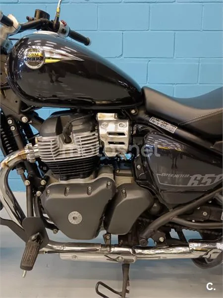 Royal Enfield Super Meteor 650 – Vista 4