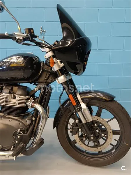 Royal Enfield Super Meteor 650 – Vista 5
