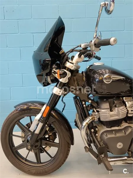 Royal Enfield Super Meteor 650 – Vista 6
