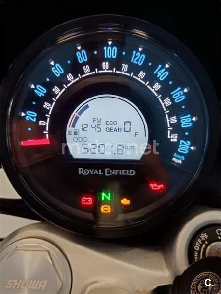 Royal Enfield Super Meteor 650 – Vista 9